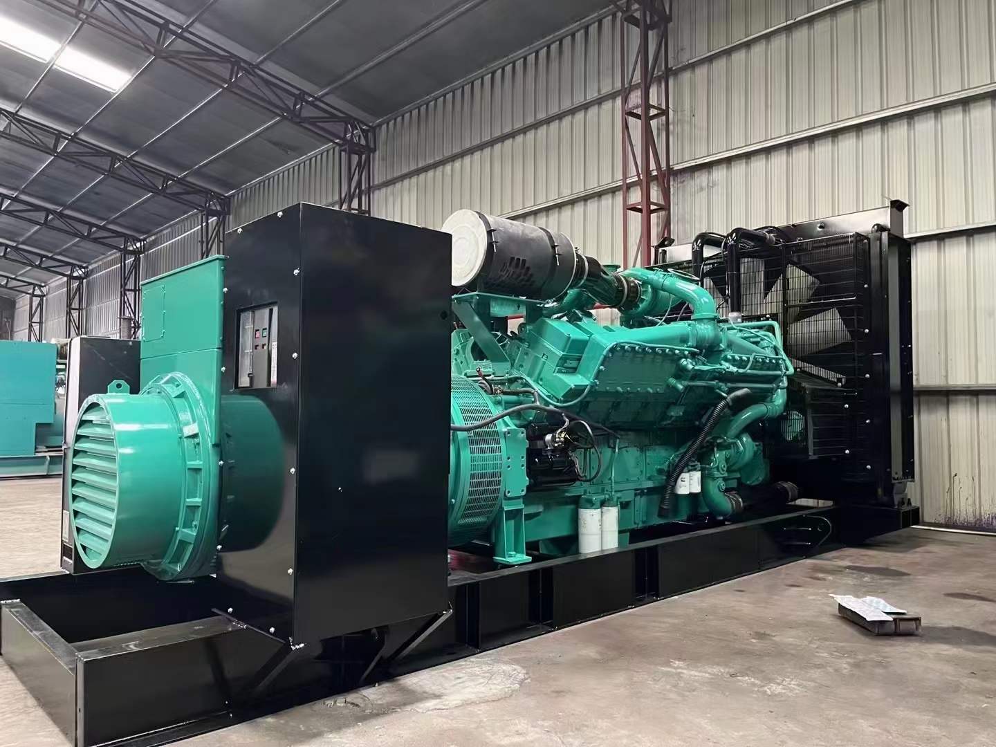饶河如何降低 800kW 柴油发电机输出电流的波动？