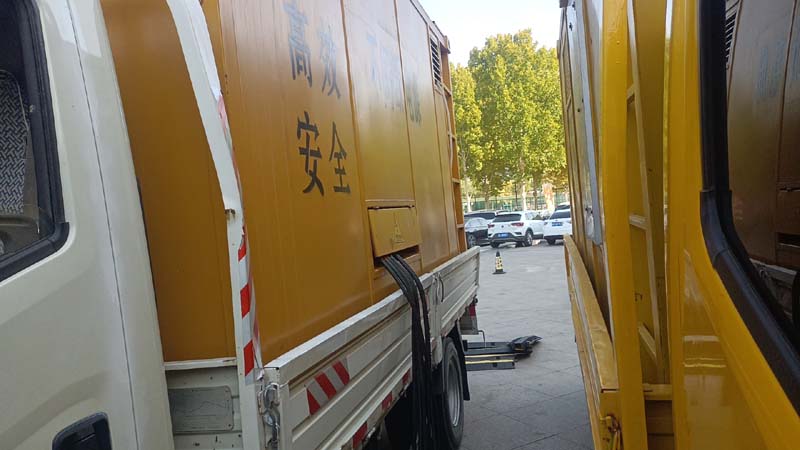 饶河如何判断柴油发电机组和UPS电源的切换时间是否符合要求？
