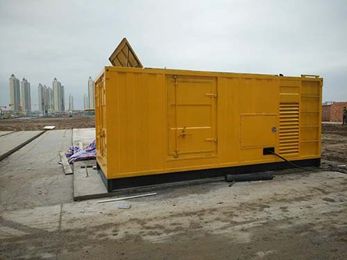 饶河合同中关于乙方责任导致工期延误的赔偿标准应该如何制定？